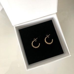 Mejuri croissant dome hoop